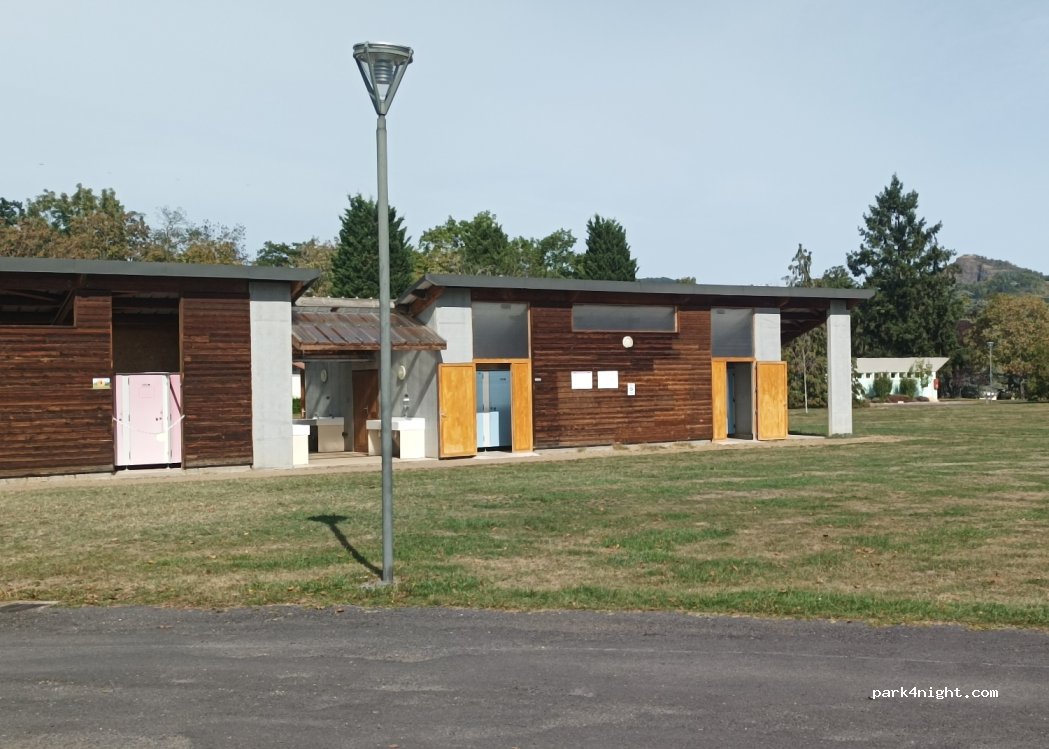 Camping Municipal Issoire — foto