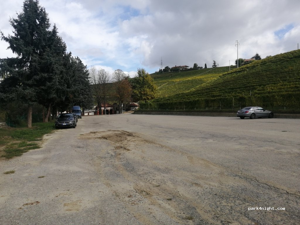 (12050) Barbaresco - 7 Strada del Cimitero — foto