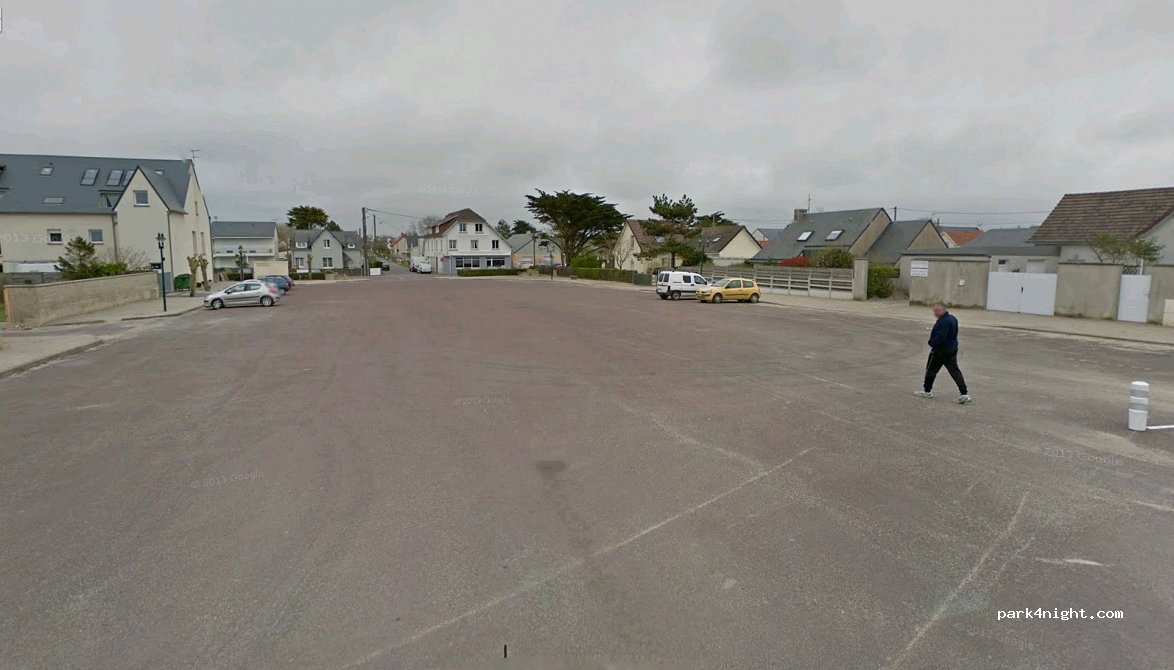 (50230) Agon-Coutainville - 5 Place Édouard Leroux — foto 2