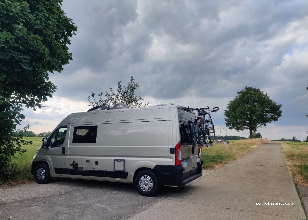 Hochholz Astropfad Wanderparkplatz — foto 3