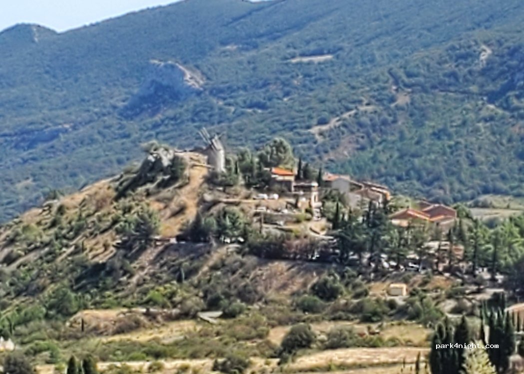 (11350) Cucugnan - Route de Duilhac — foto 4