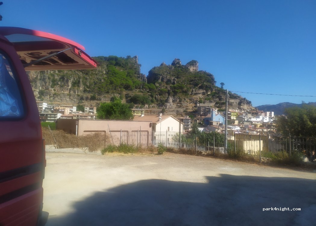 (08040) Ulassai - 8 Vico Dante Alighieri — foto 3