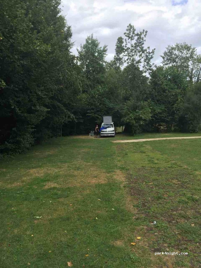 Camping Les Grottes — foto