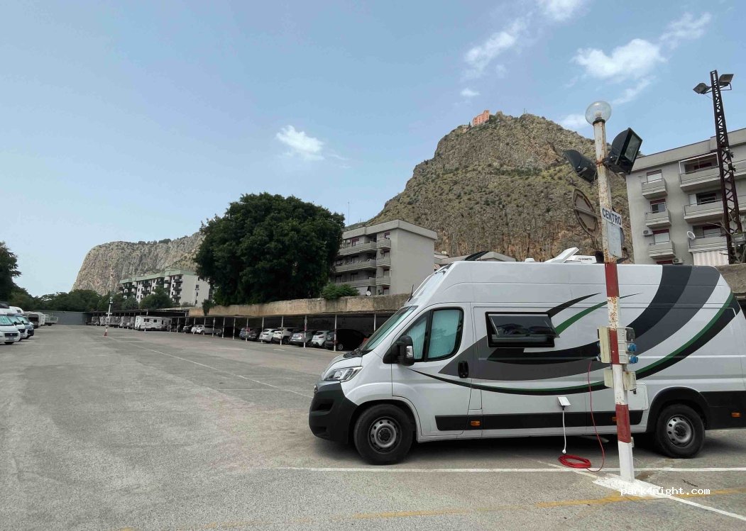 (90143) Palermo - 116 Via Imperatore Federico — foto 4