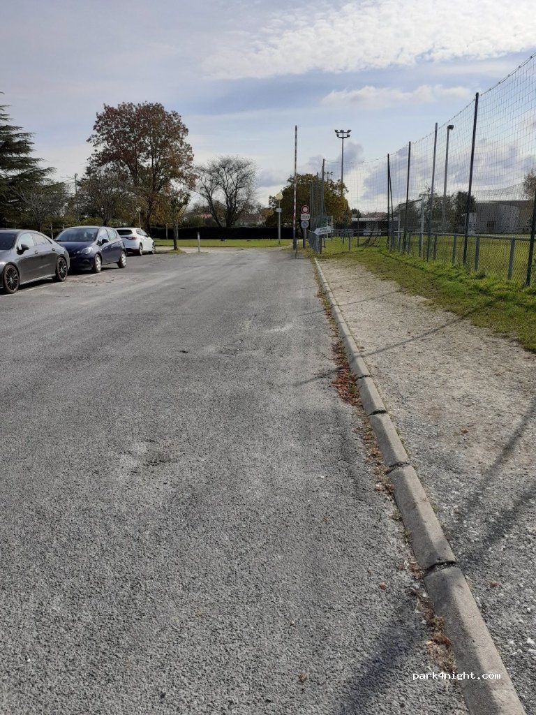 (17100) Saintes - Unnamed Road — foto