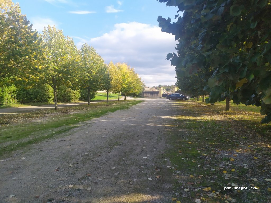 (24590) Salignac-Eyvigues - 22 Avenue Jean Couderc — foto