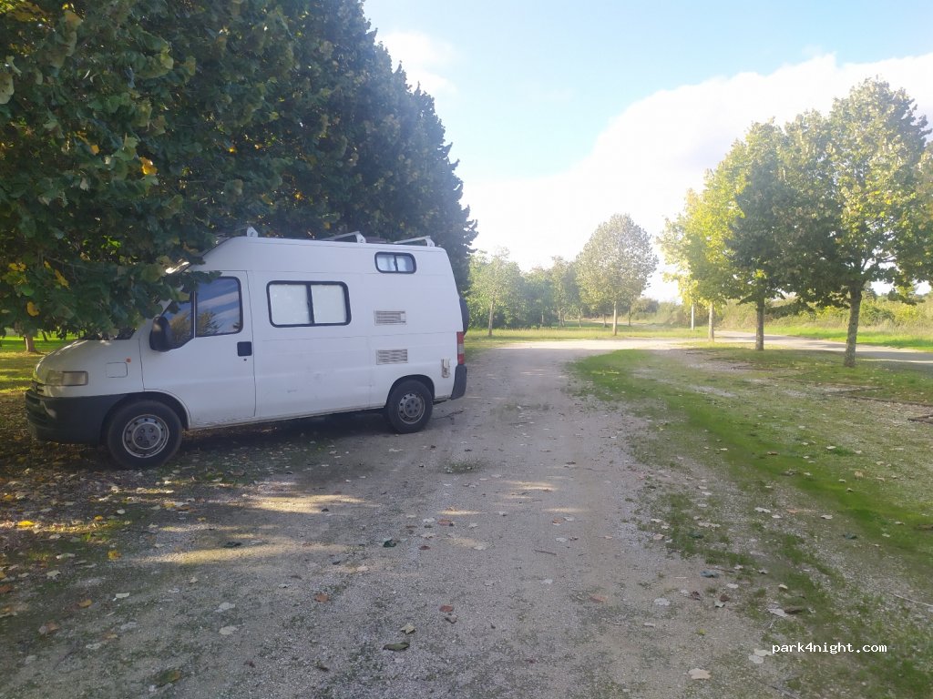 (24590) Salignac-Eyvigues - 22 Avenue Jean Couderc — foto 2