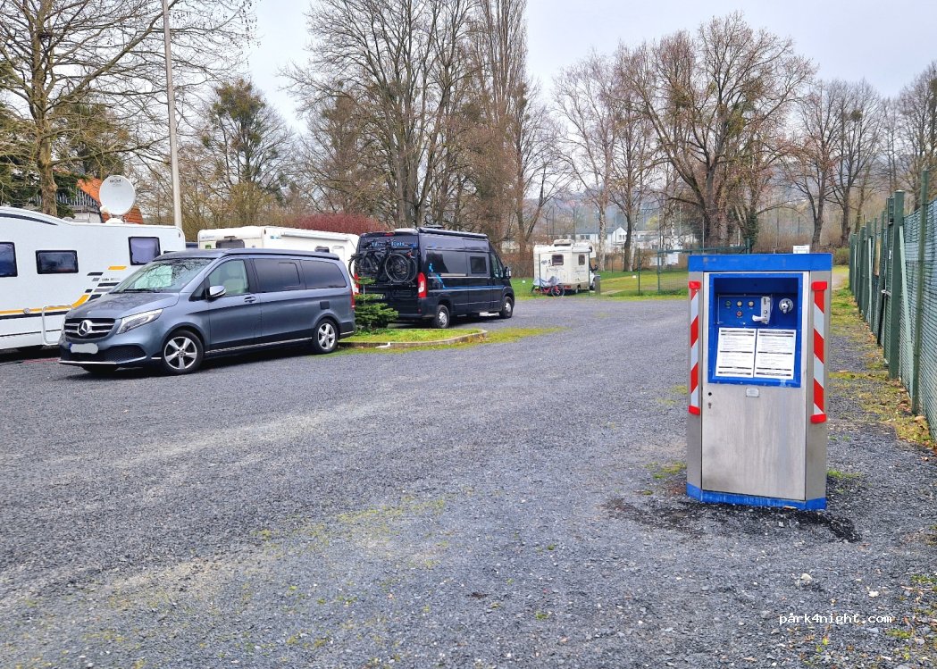 Wohnmobilstellplatz am Hallen- und Freibad — foto 2