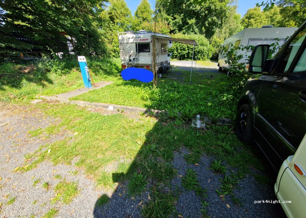 Wohnmobilstellplatz am Hallen- und Freibad — foto 3