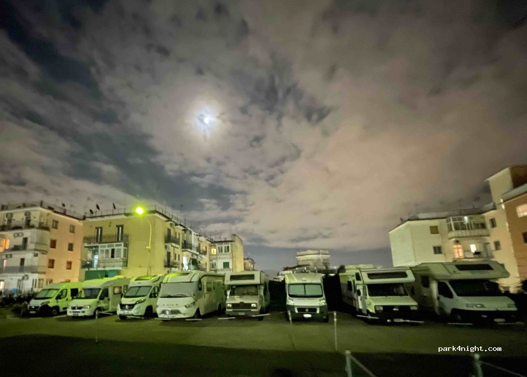 I.P.M. Parcheggio Sosta Camper — foto 3