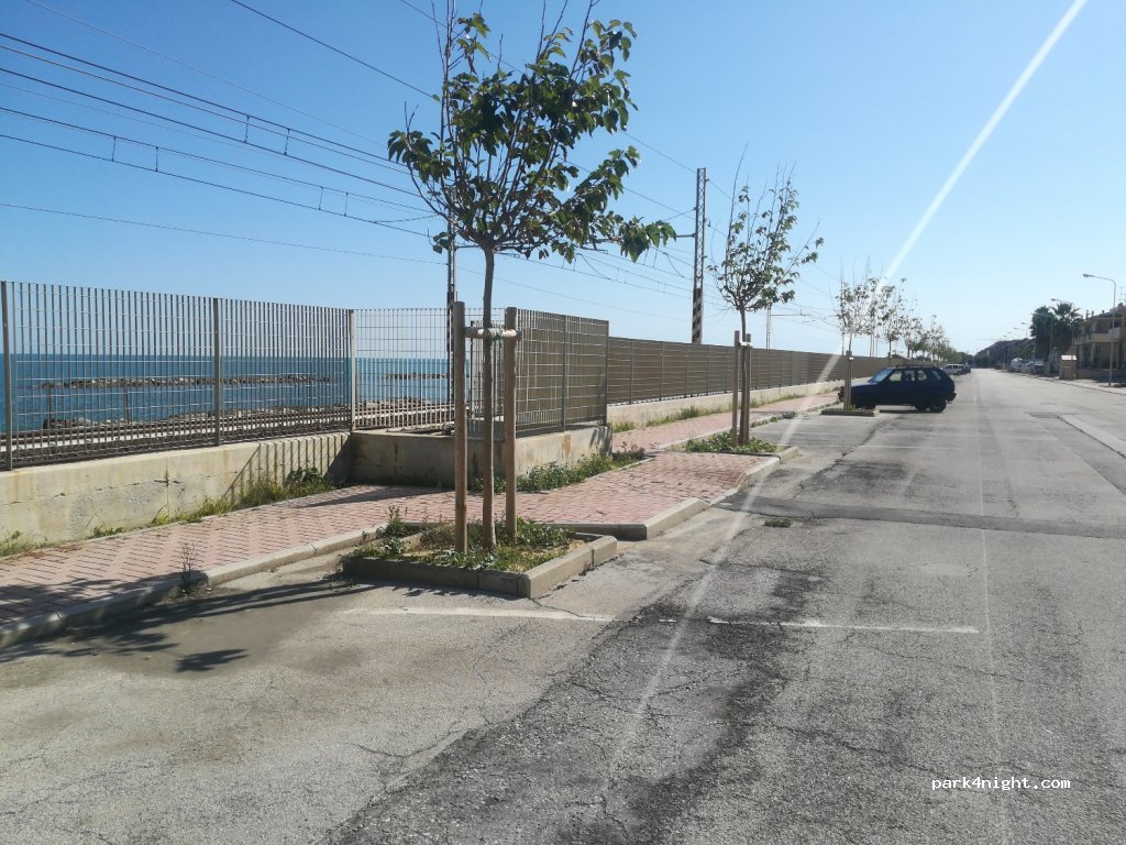 (63824) Marina di Altidona - 94 Via Aprutina — foto