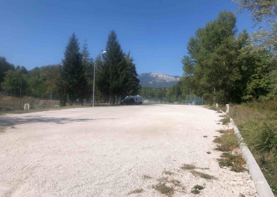 Area Sosta Camper Macerata Feltria — foto