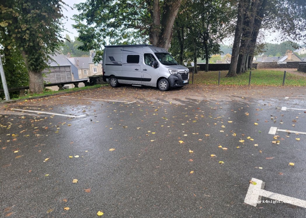 (22800) Quintin - 13 Rue Notre Dame — foto 2
