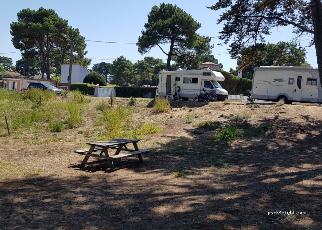 (44730) La Plaine-sur-Mer - Avenue de la Saulzinière — foto