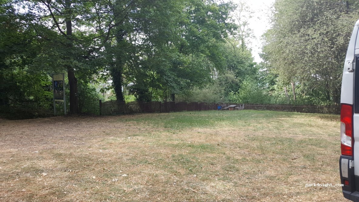 Wanderparkplatz -Auf der Hemm — foto 2