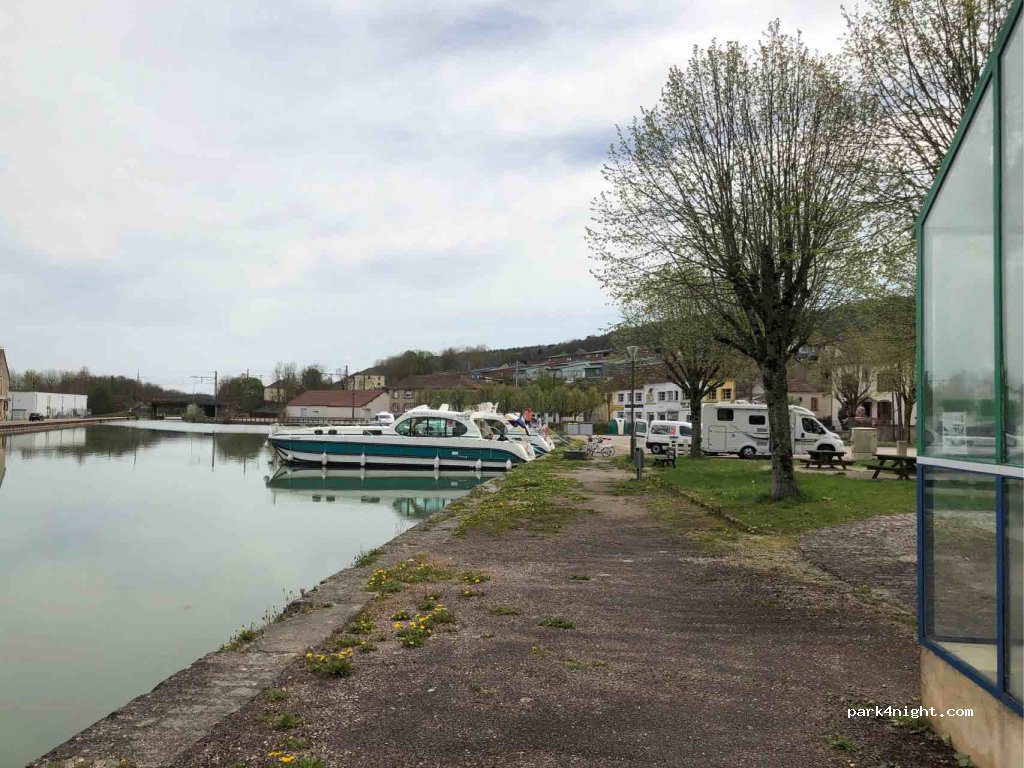 (21500) Montbard - 7 Quai Philippe Bouhey — foto 2