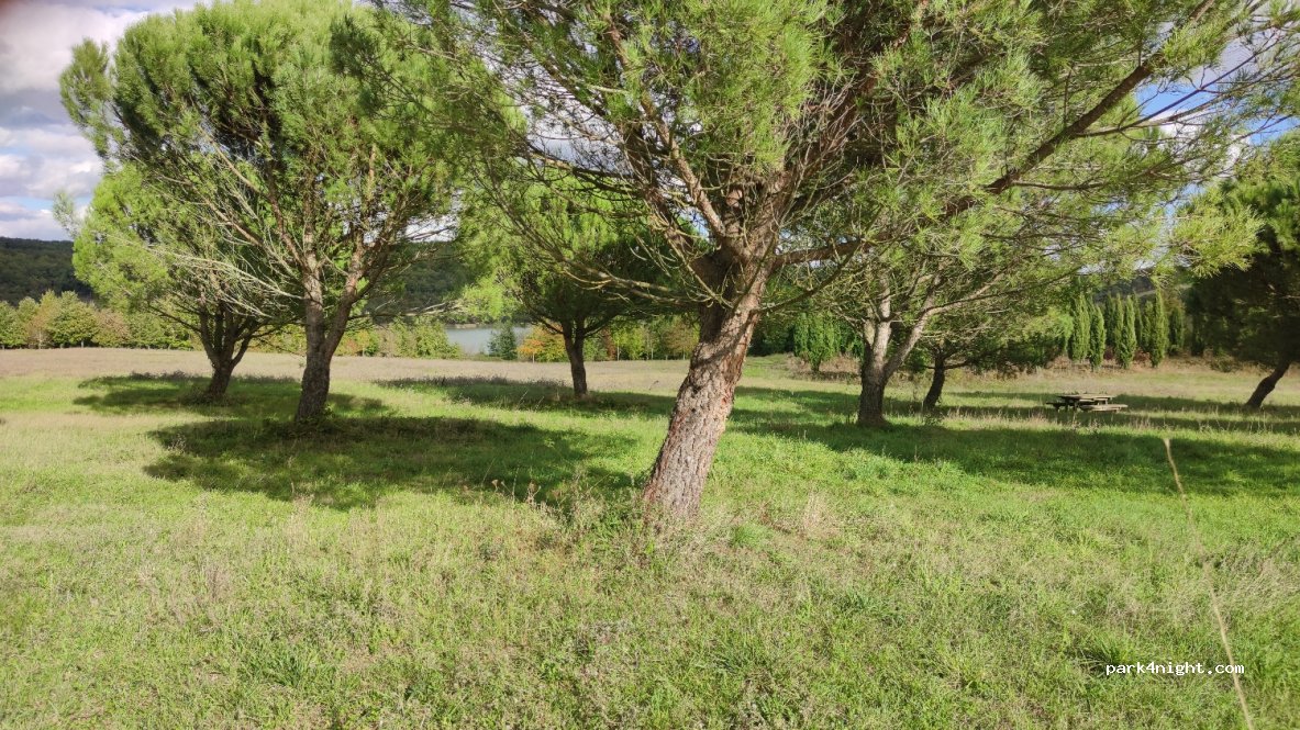 (32320) Montesquiou - Unnamed Road — foto