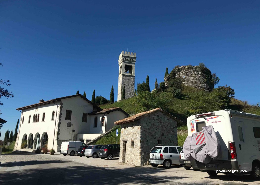 (33034) Fagagna - 39 Via Castello di Fagagna — foto