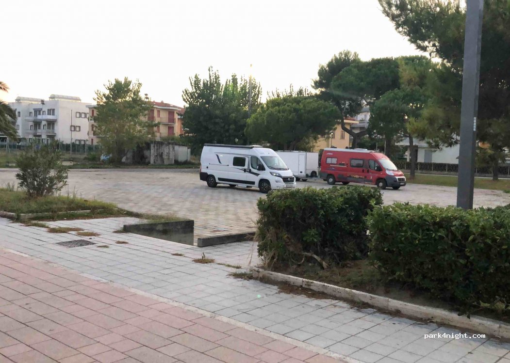 (64014) Villa Rosa - 10 Via Della Porta — foto 2
