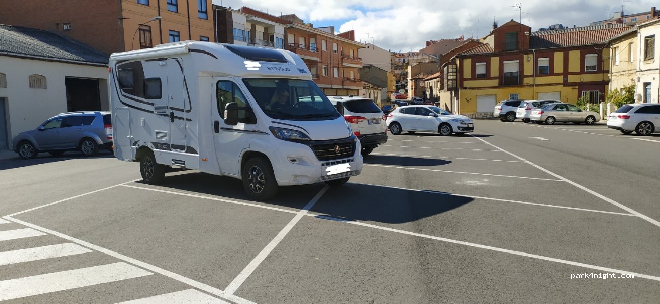 (24700) Astorga - 15 Plaza Santo Domingo — foto