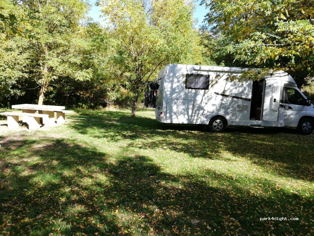 (04300) Dauphin - Route de Saint-Martin les Eaux — foto