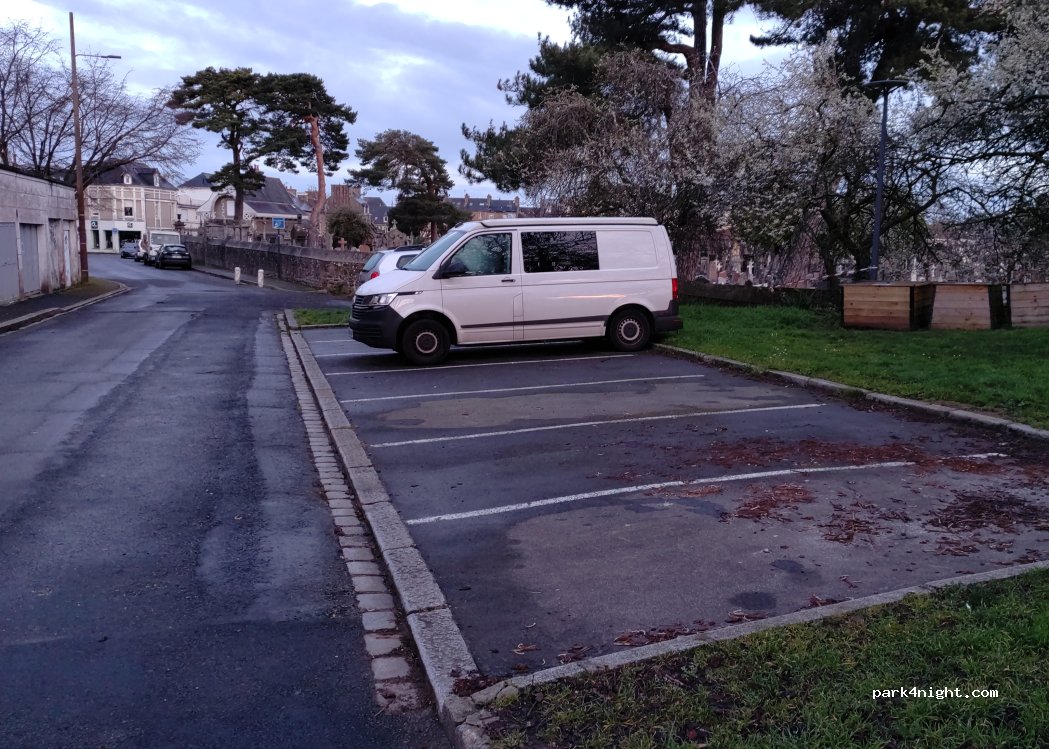 (22000) Saint-Brieuc - 23 Rue Victor Hugo — foto 2