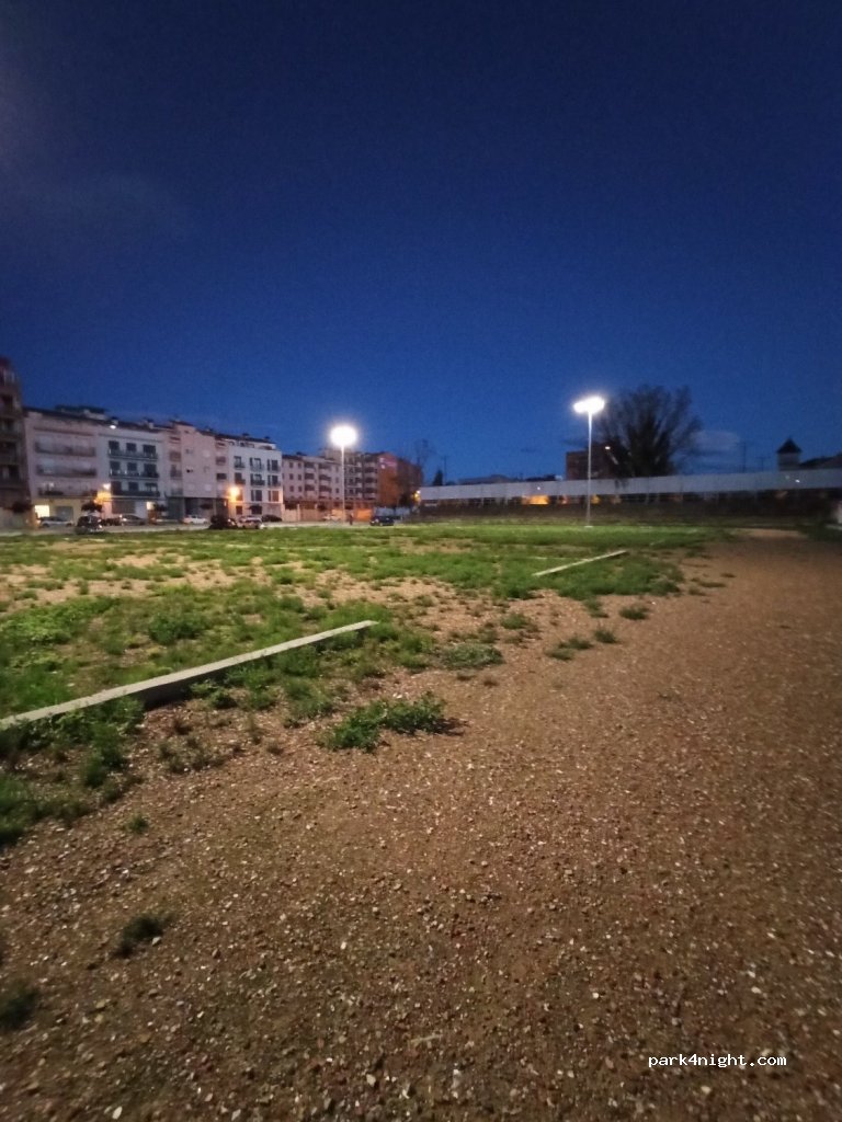 (17600) Figueres - 10 Carrer Far d'Empordà — foto 2