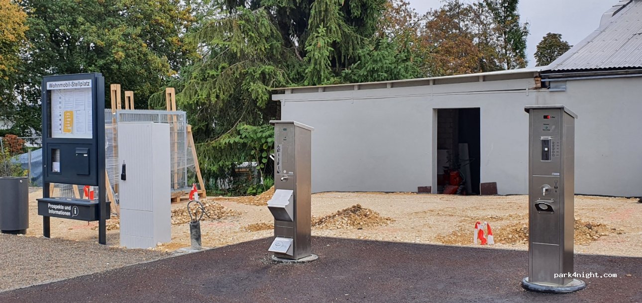 Wohnmobilstellplatz am Brenzufer — foto