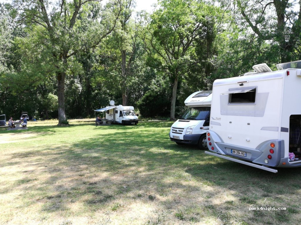(33390) Eyrans - 42 Le Pontet Nord-Est — foto 2