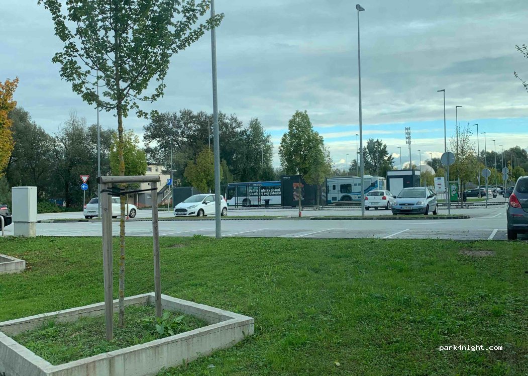 (1000) Ljubljana - Barjanska Cesta — foto