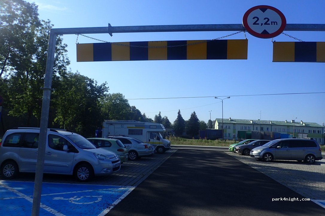 (97-320) Piotrków Trybunalski - 176/178 Dworska — foto 2