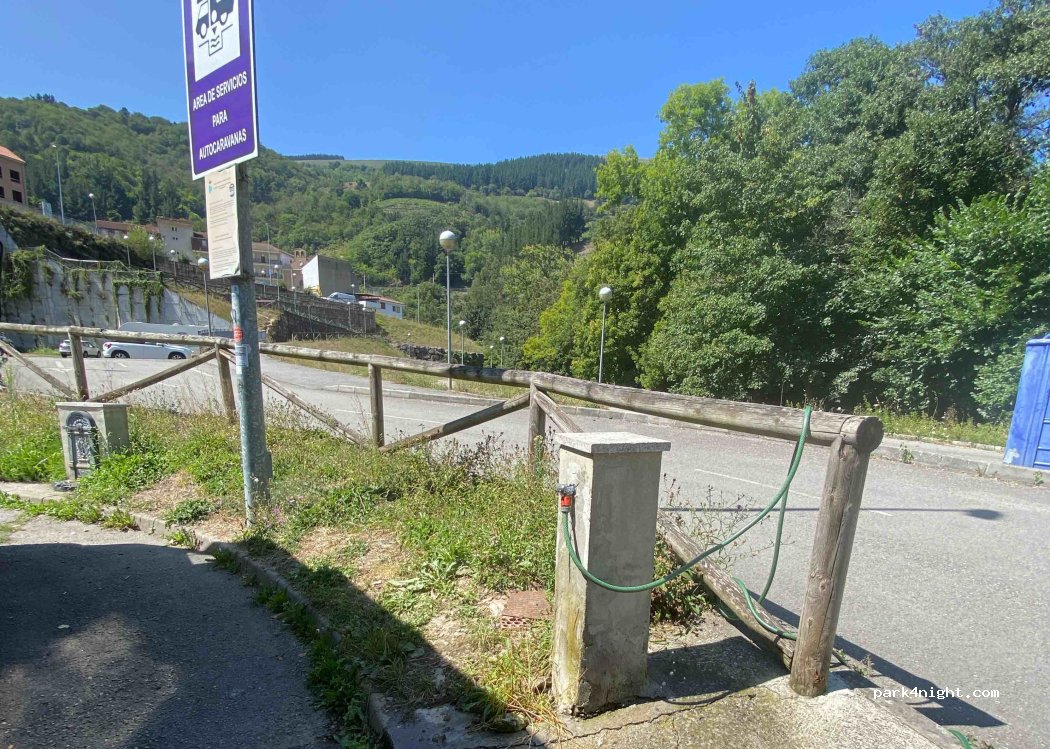 (33800) Cangas del Narcea - 19 Avenida de Oviedo — foto 4