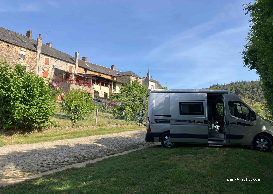 (72130) Saint-Léonard-des-Bois - 3 Rue des Alpes Mancelles — foto 2