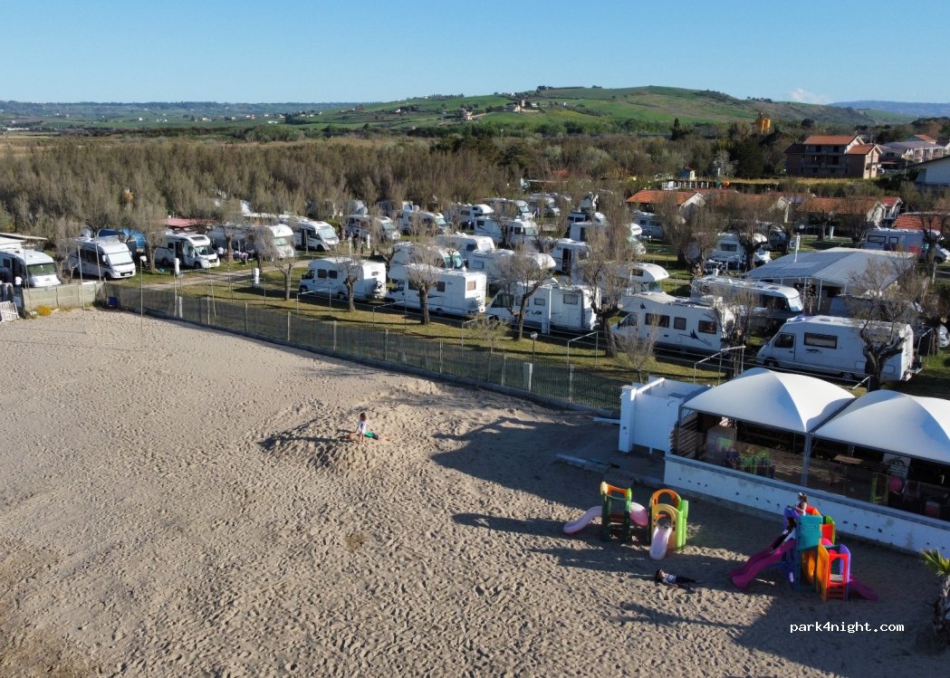 Camper Parking Area Costa Verde  — foto 3