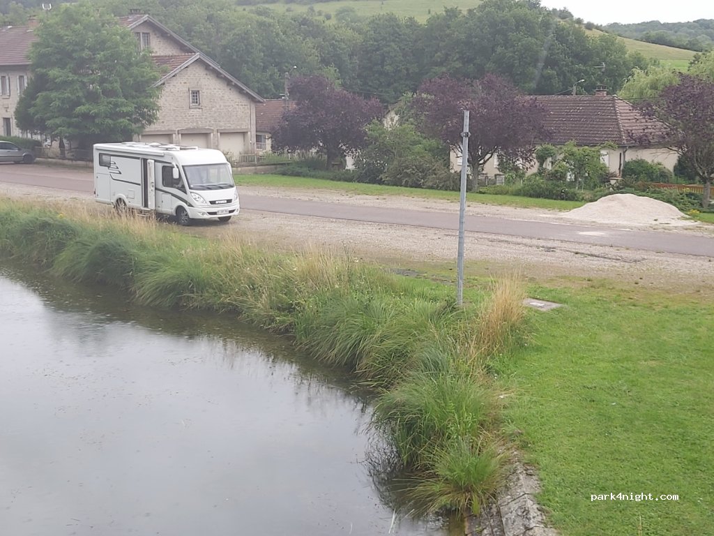 (52600) Heuilley-Cotton - 5 Rue du Port — foto 3