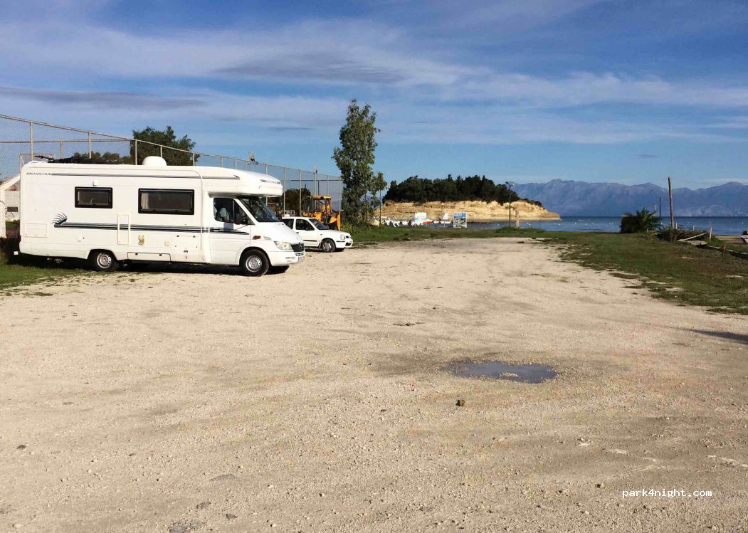 (490 81) Sidari - Eparchiaki Odos Skriperou-Peroulades — foto