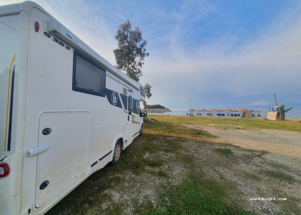 (490 81) Sidari - Eparchiaki Odos Skriperou-Peroulades — foto 2