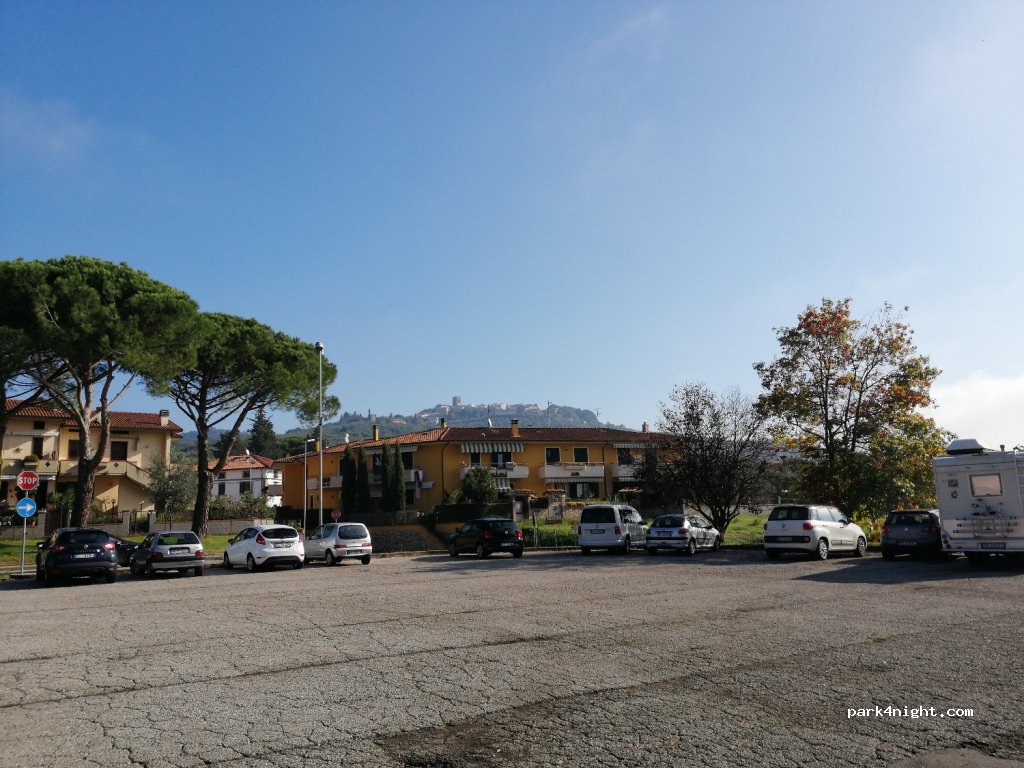 (51015) Pozzarello - 72 Piazza dalla Chiesa Carlo Alberto — foto