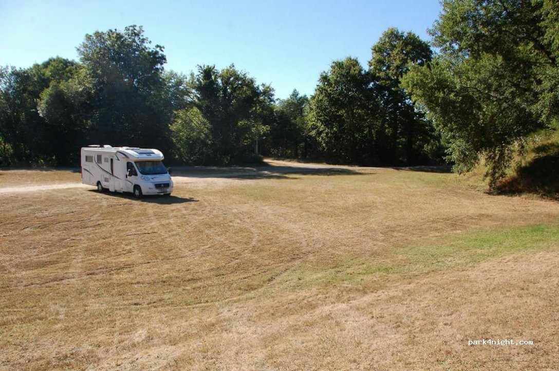 (87200) Chaillac-sur-Vienne - Route du Plan d'Eau — foto
