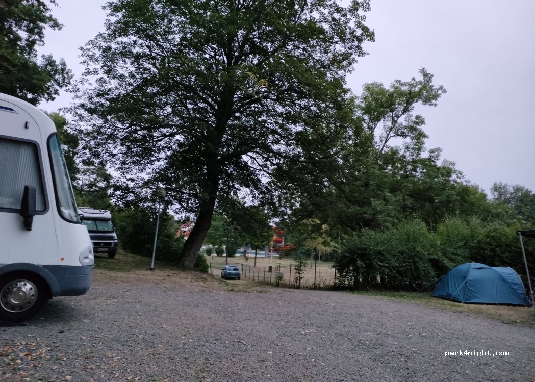 Campingplatz Am Schwimmbad Georgenthal — foto