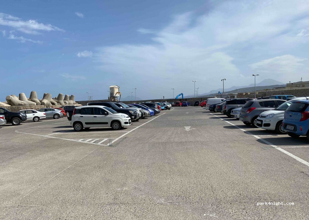 (741 00) Rethymno - 10 Nikolaos Plastiras — foto 2