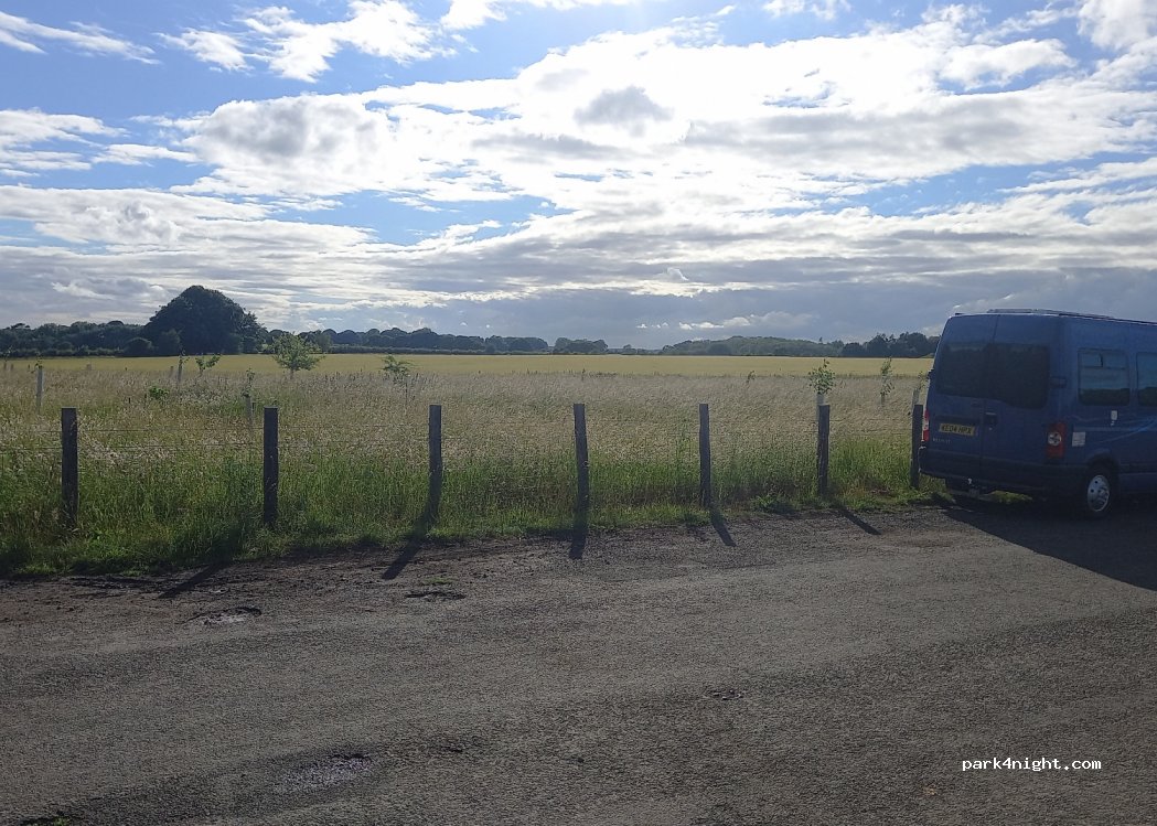 (GL54) Cheltenham - Unnamed Road — foto
