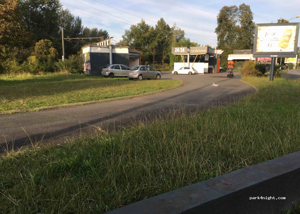 (64320) Bizanos - 16 Avenue Albert 1er — foto