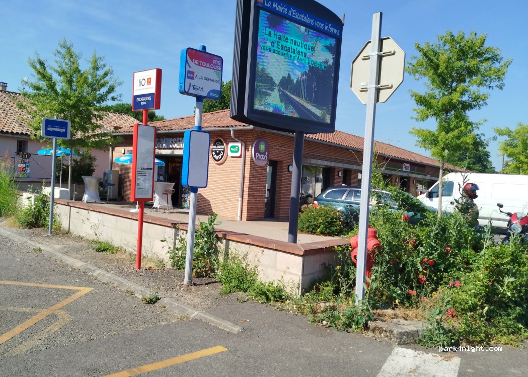 (82700) Escatalens - 22 Rue du Faubourg Saint-Joseph — foto 2