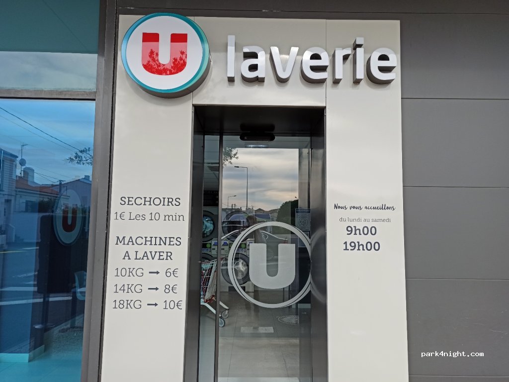 (85100) Les Sables-d'Olonne - 62 Rue Joseph Benatier — foto 2