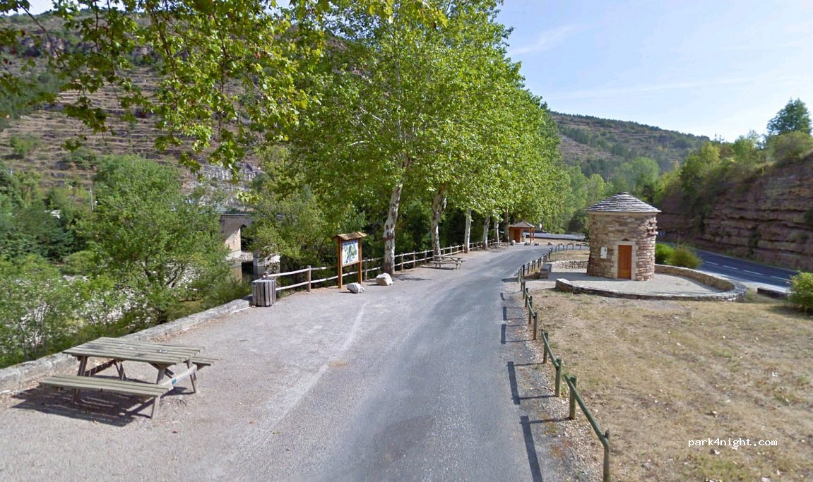 (12490) Saint-Rome-de-Tarn - Avenue du Pont du Tarn — foto