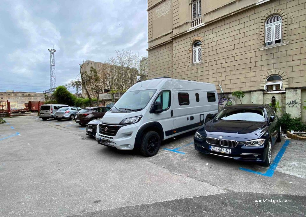 (51000) Rijeka - 3A Krešimirova ulica — foto 3
