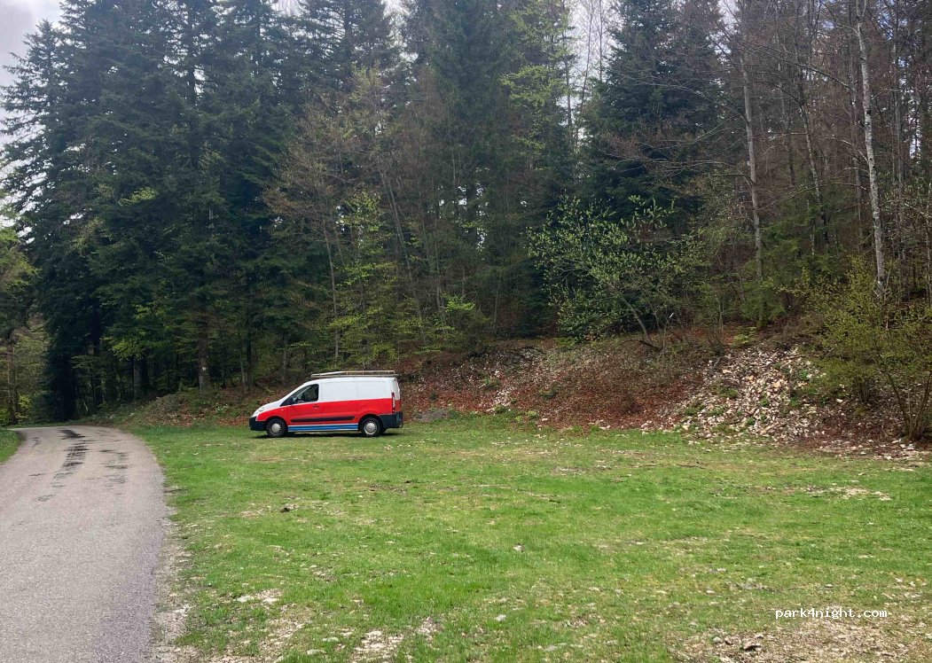 (01100) Apremont - Unnamed Road — foto