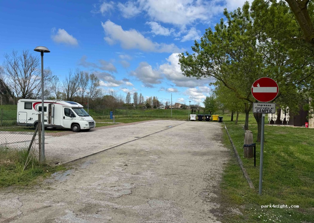 (60030) CASTELBELLINO  stazione - Strada Provinciale 11 — foto 4