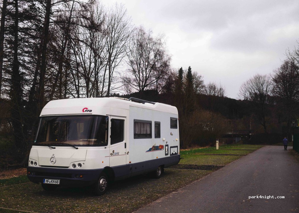 Wohnmobilstellplatz im Kurpark Eslohe — foto 4